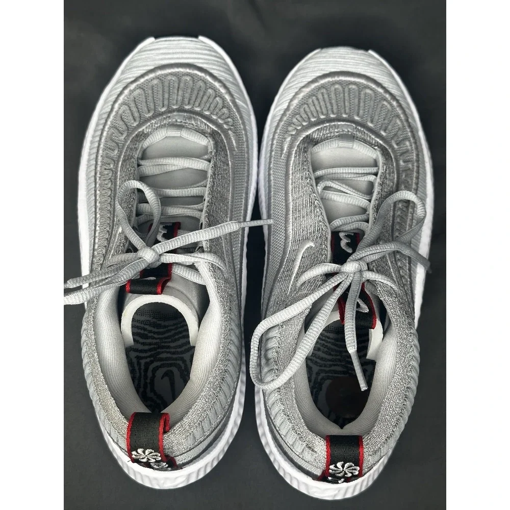 Nike cosmic unity